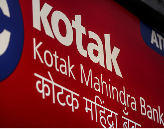 Billionaire Kotak’s Bank Fined in Clash With Indian Central Bank